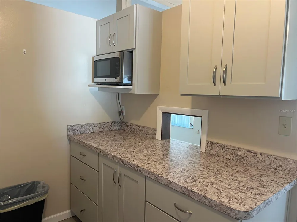 321 ALBA STREET E Venice, FL 34285