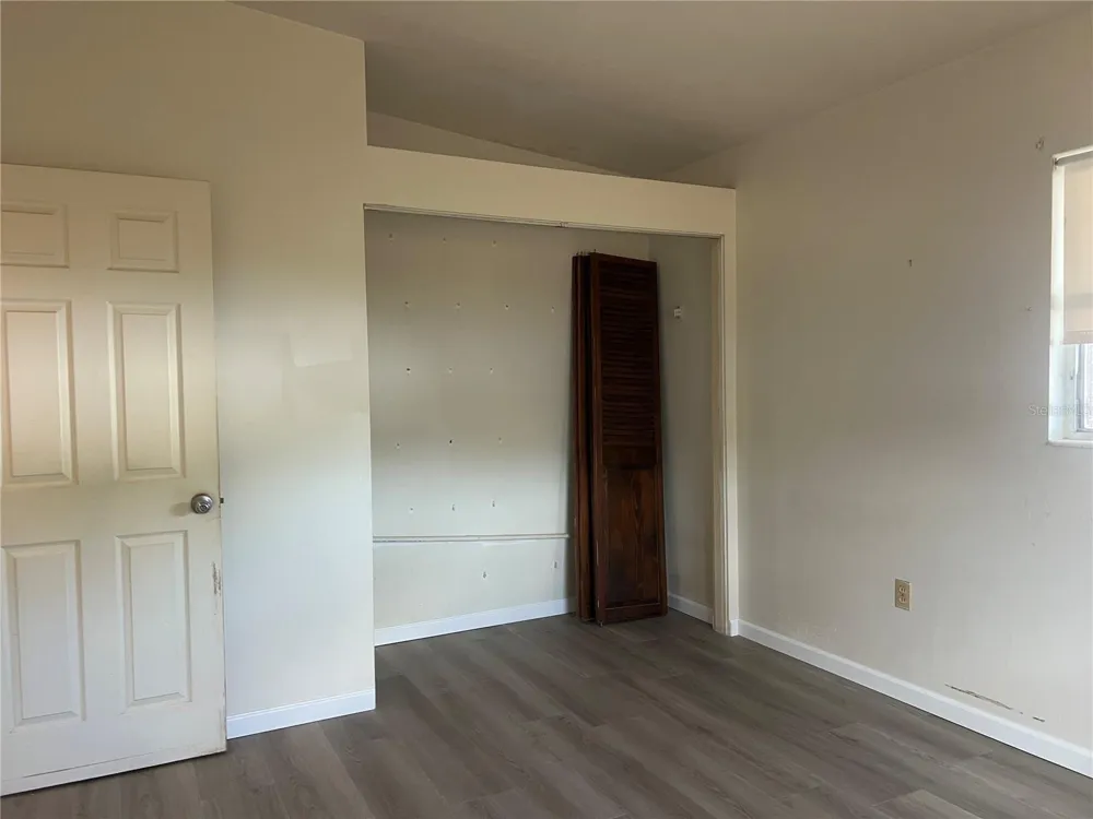 321 ALBA STREET E Venice, FL 34285