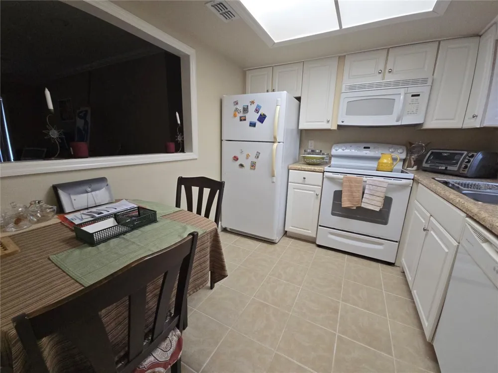 5064 LIVE OAK CIR #5064 Bradenton, FL 34207
