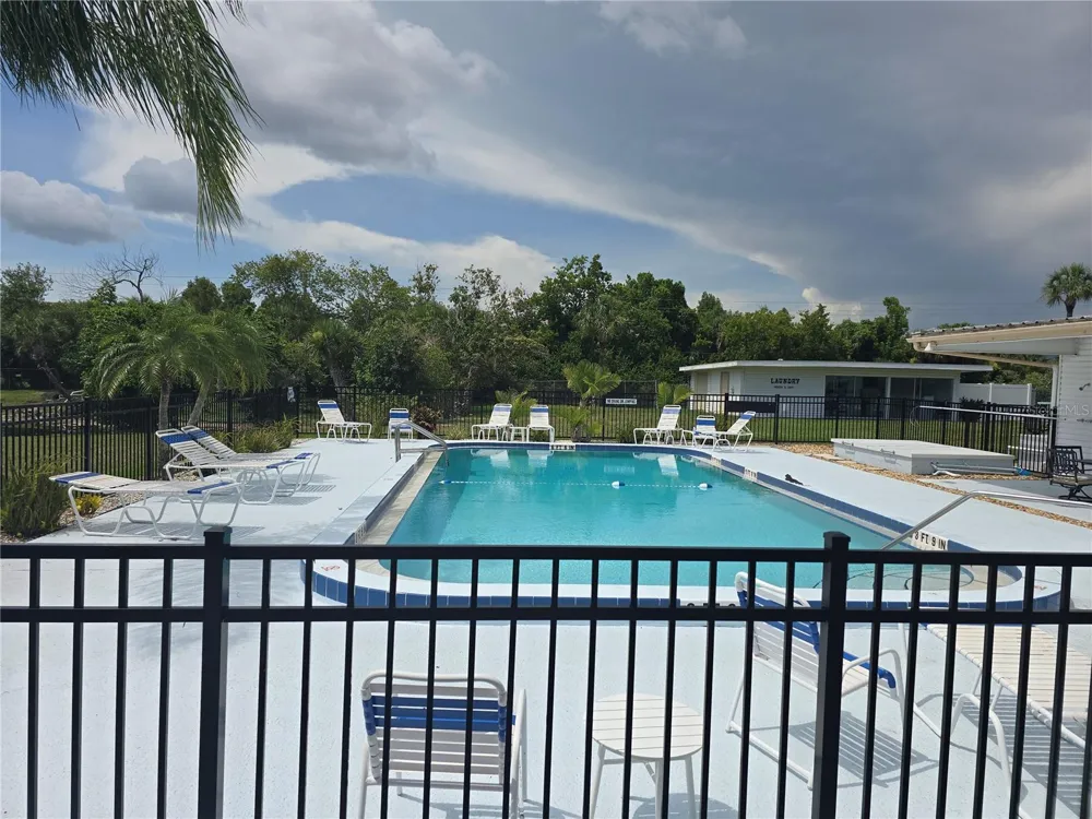 5064 LIVE OAK CIR #5064 Bradenton, FL 34207