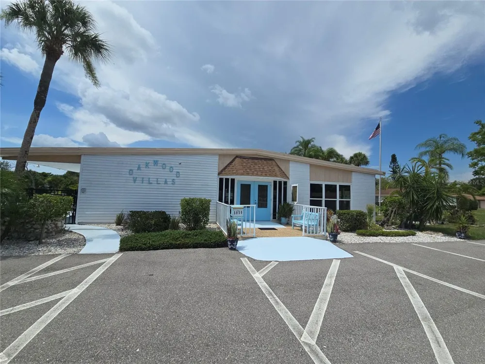 5064 LIVE OAK CIR #5064 Bradenton, FL 34207