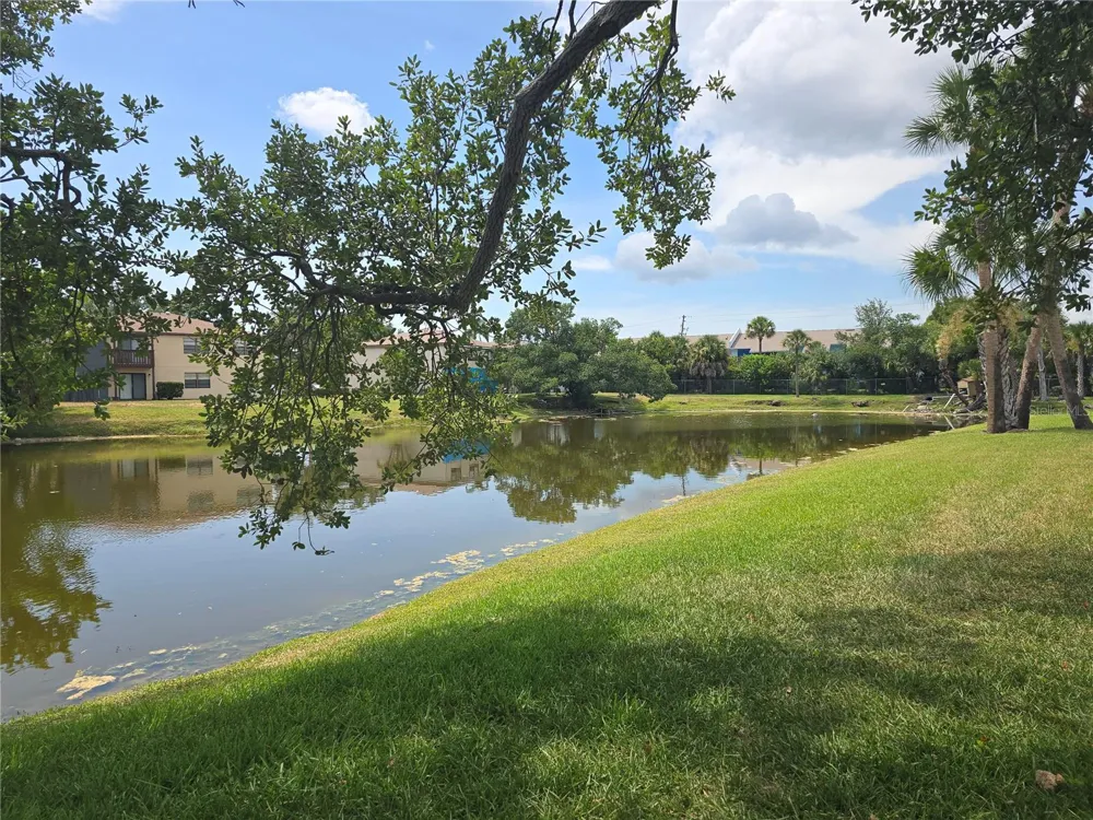 5064 LIVE OAK CIR #5064 Bradenton, FL 34207