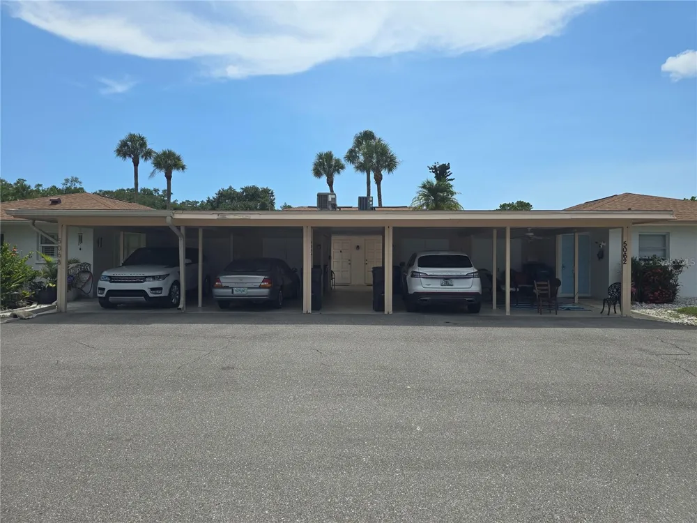5064 LIVE OAK CIR #5064 Bradenton, FL 34207