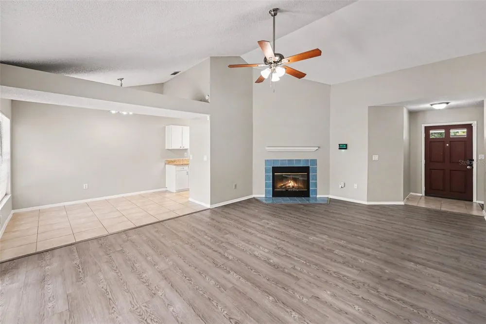 8739 OSAGE DRIVE Tampa, FL 33634