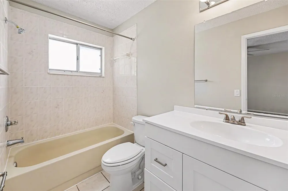 8739 OSAGE DRIVE Tampa, FL 33634