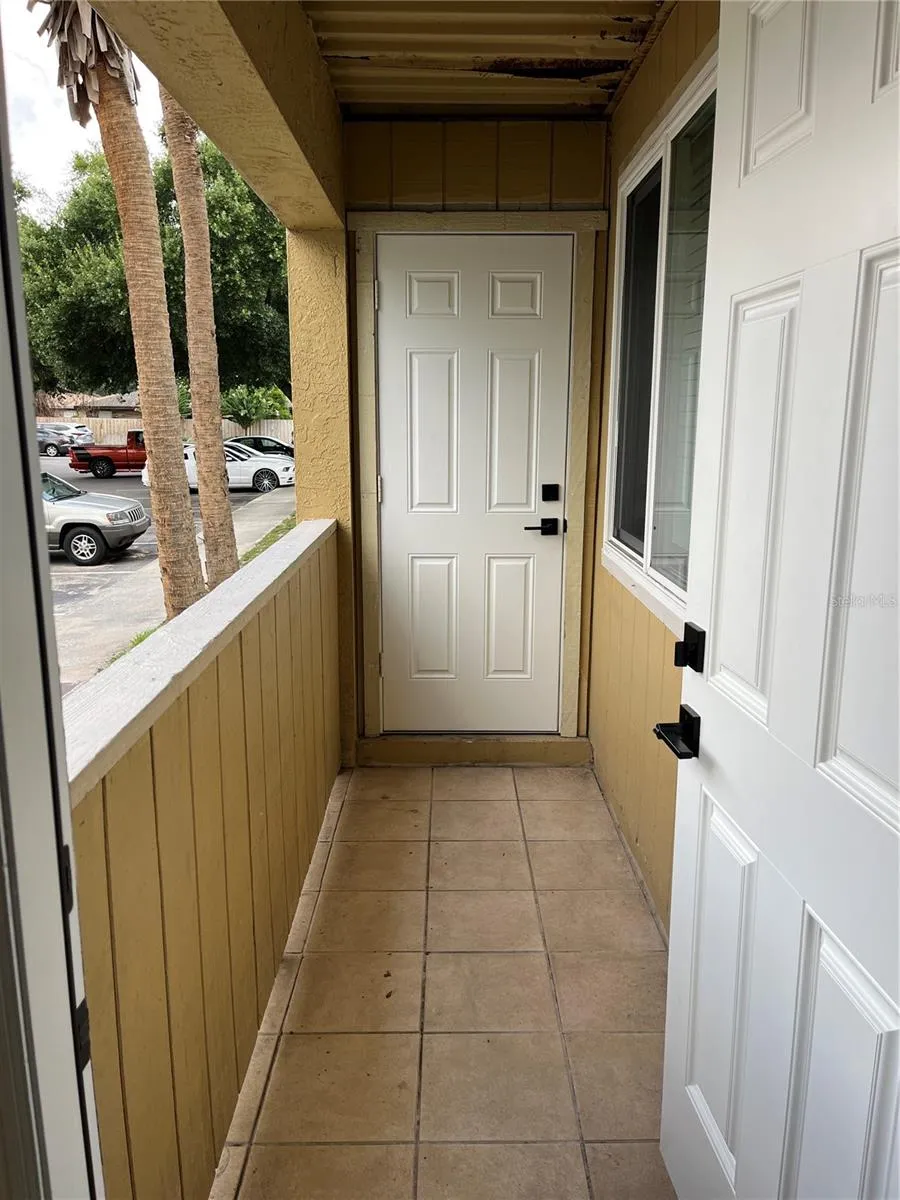 211 THORN TREE PLACE Brandon, FL 33510