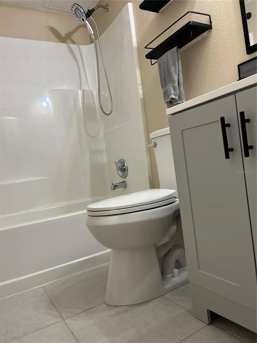 211 THORN TREE PLACE Brandon, FL 33510