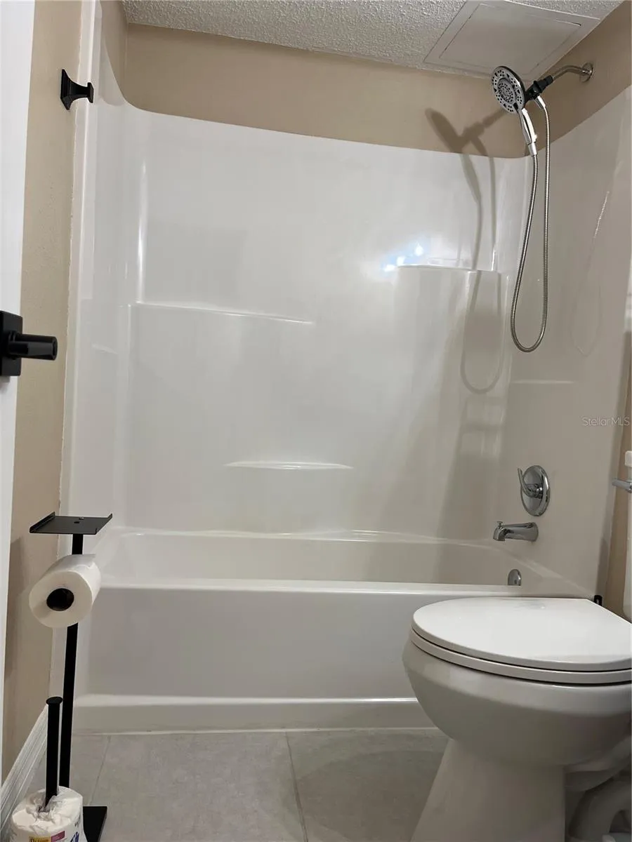 211 THORN TREE PLACE Brandon, FL 33510