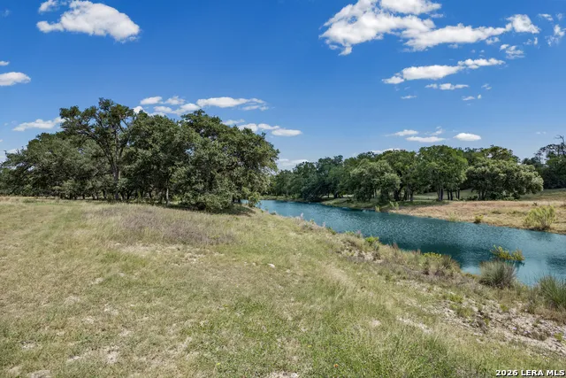 1364 WALNUT SPRINGS RD Johnson City, TX 78636