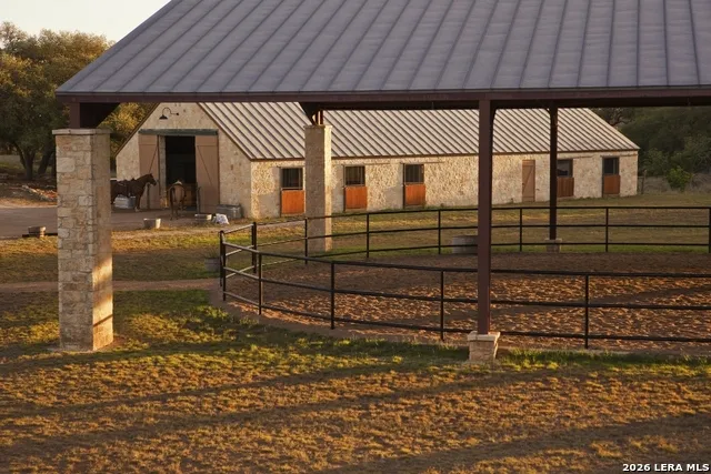 1364 WALNUT SPRINGS RD Johnson City, TX 78636