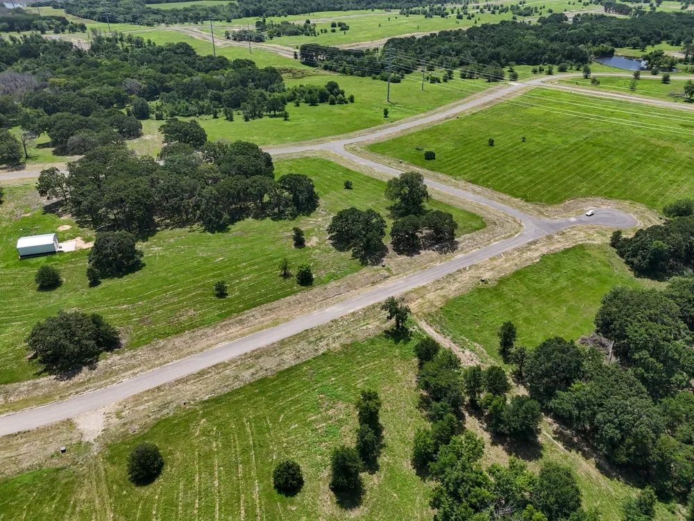 280 Shoreline Drive Dodd City, TX 75438