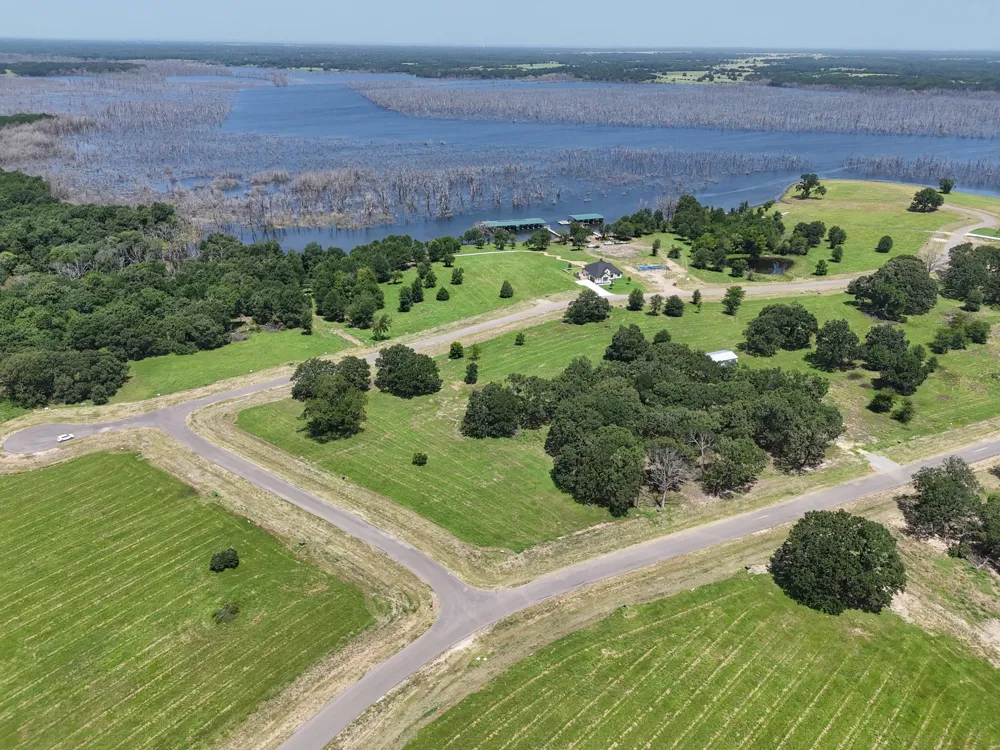 280 Shoreline Drive Dodd City, TX 75438