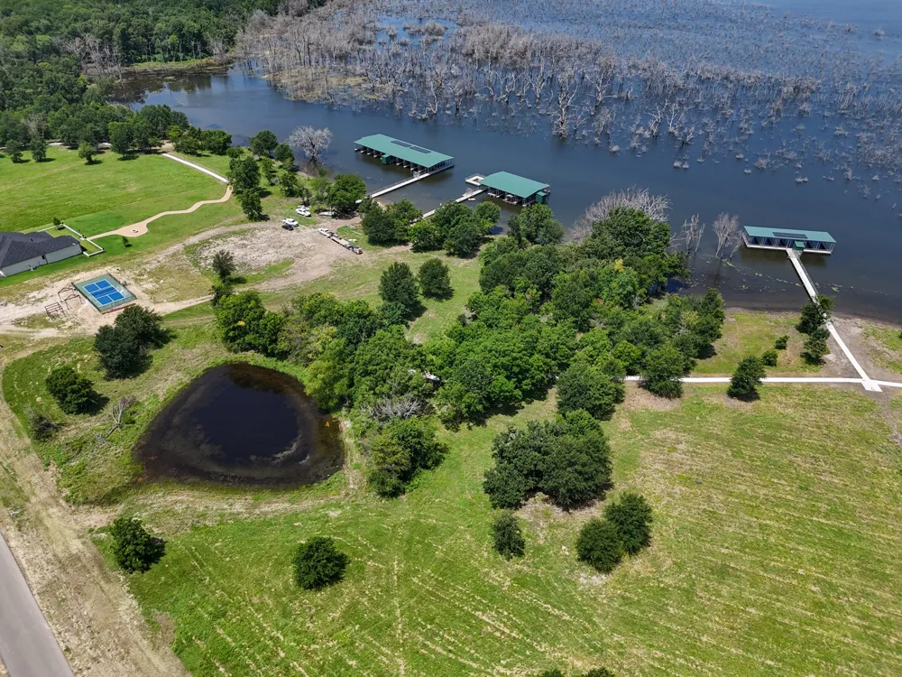 280 Shoreline Drive Dodd City, TX 75438