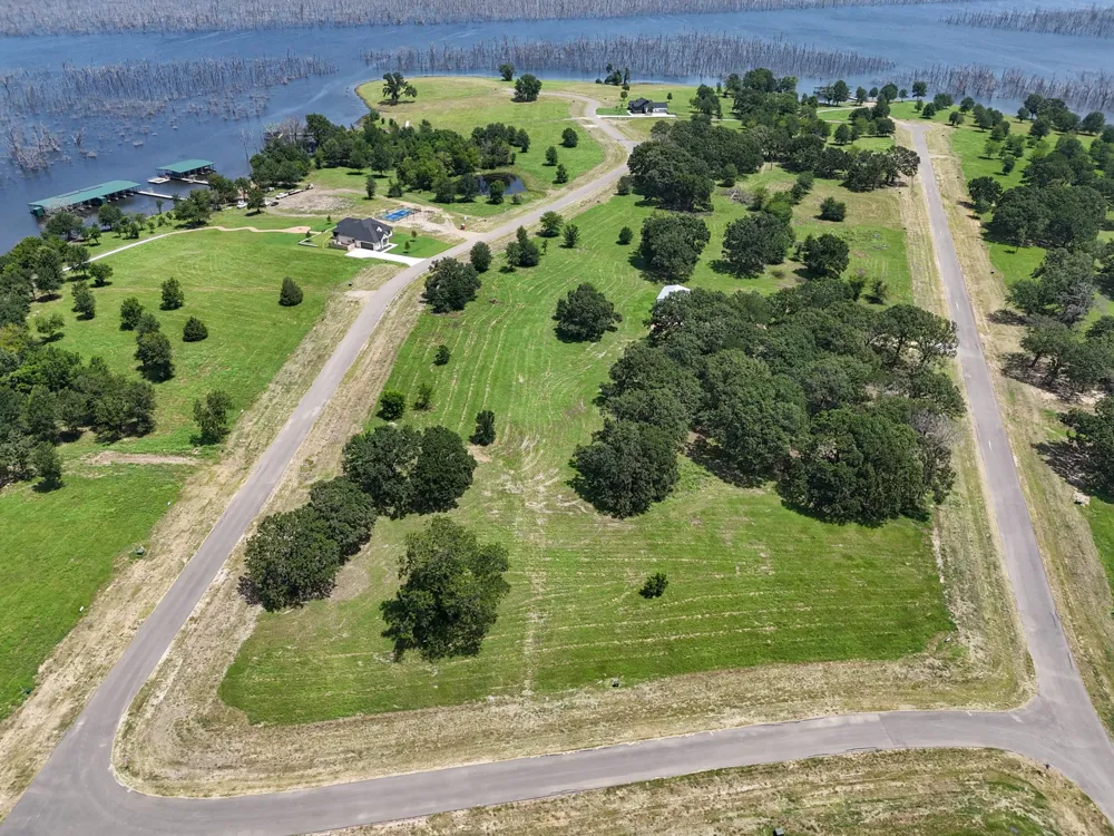 280 Shoreline Drive Dodd City, TX 75438