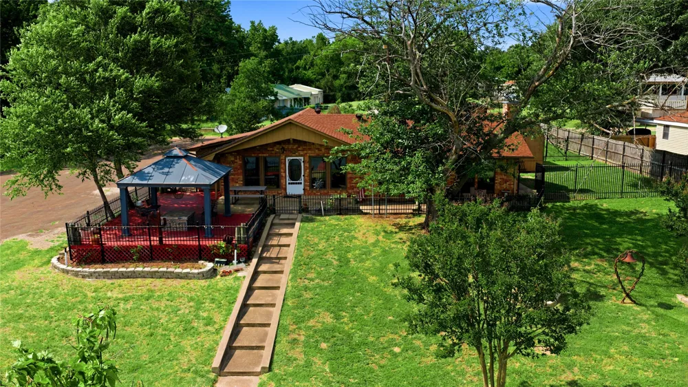 21282 Southwind Drive Chandler, TX 75758