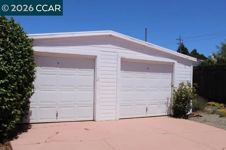 1209 Marin Ave. Albany, CA 94706