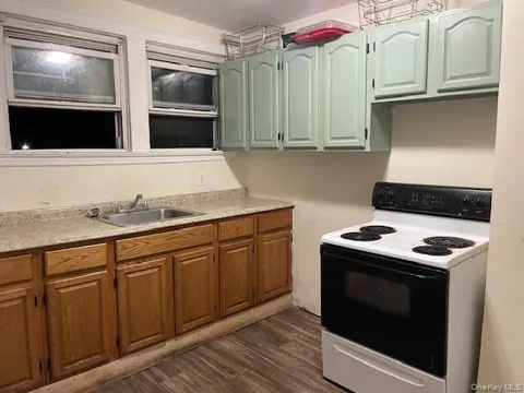 488 Nassau Road #5