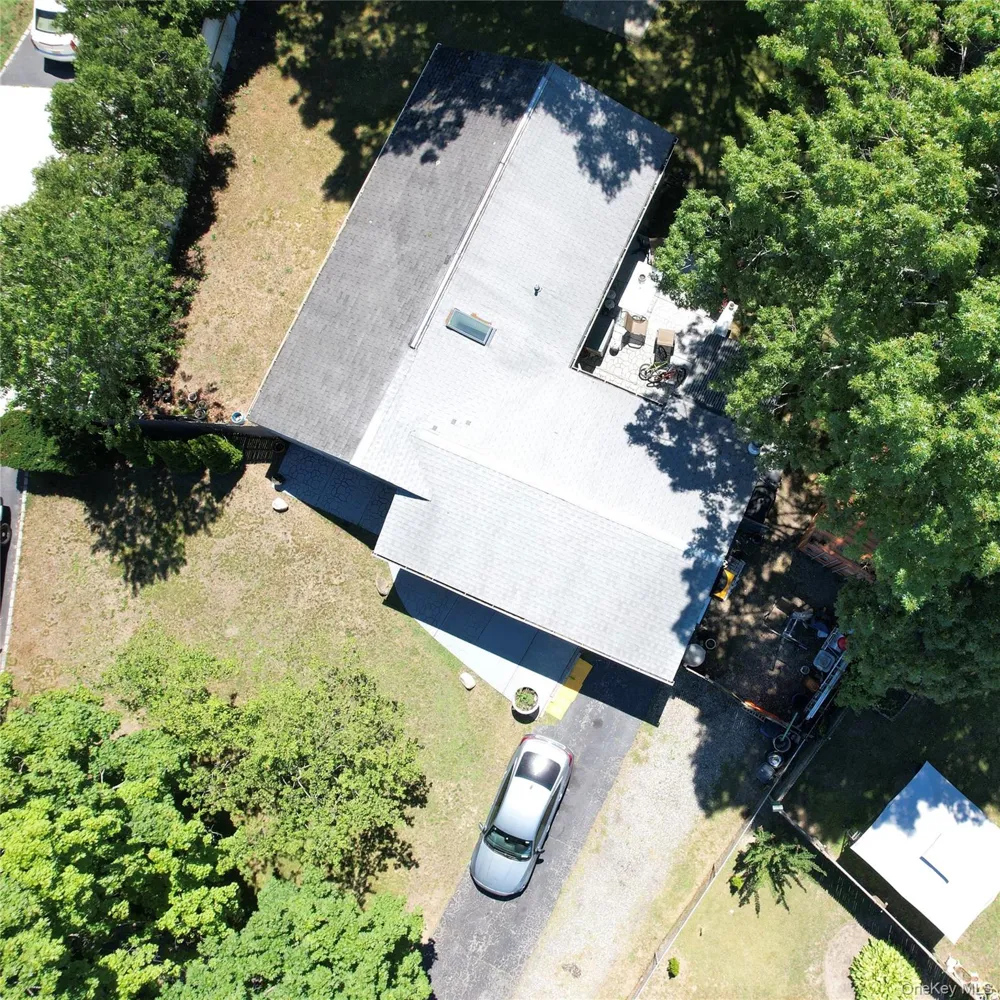 142 Palmer Street Brentwood, NY 11717