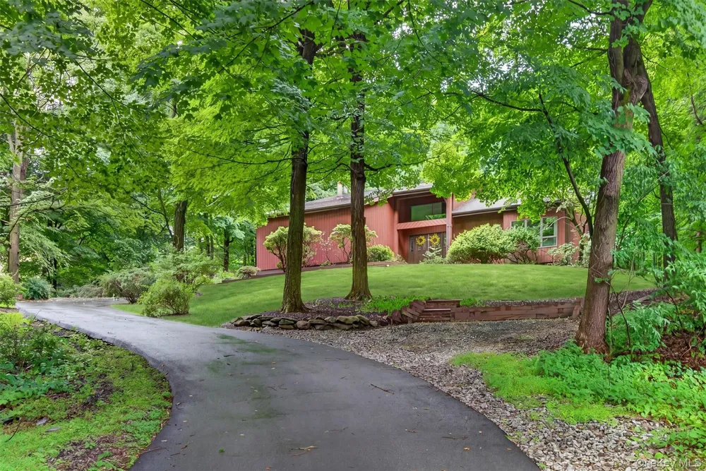 1 Tenny Lane Cornwall, NY 12518
