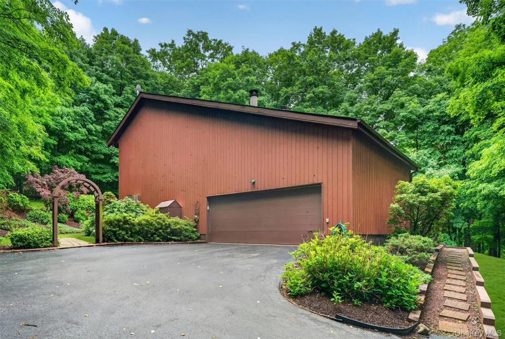 1 Tenny Lane Cornwall, NY 12518