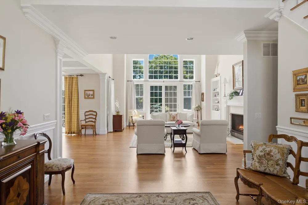 19 Cedarfield Lane Westhampton, NY 11977