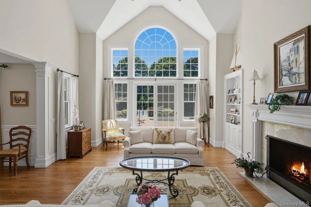 19 Cedarfield Lane Westhampton, NY 11977