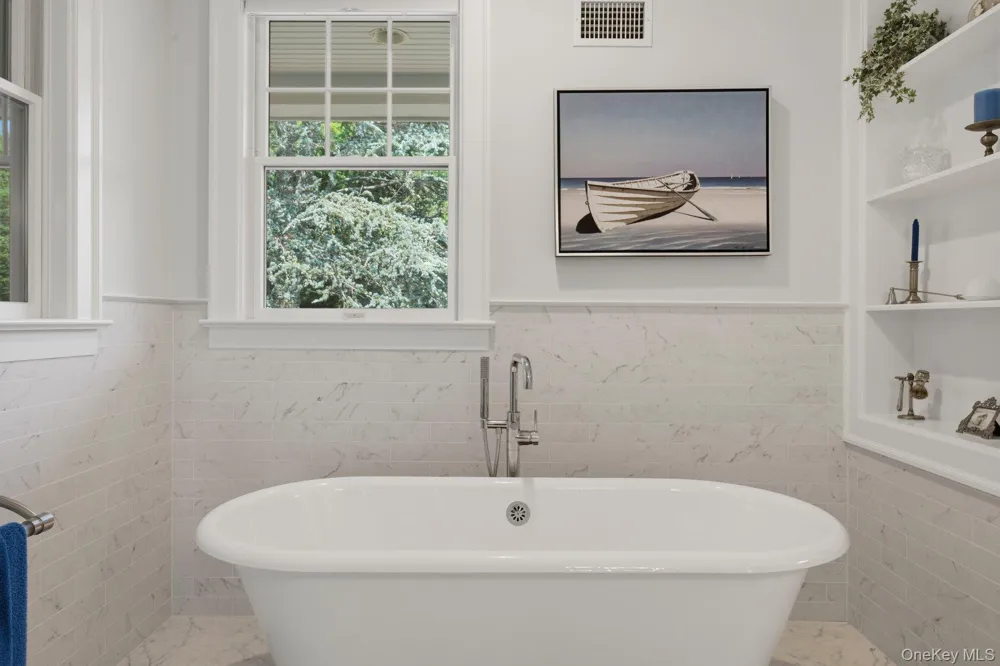 19 Cedarfield Lane Westhampton, NY 11977