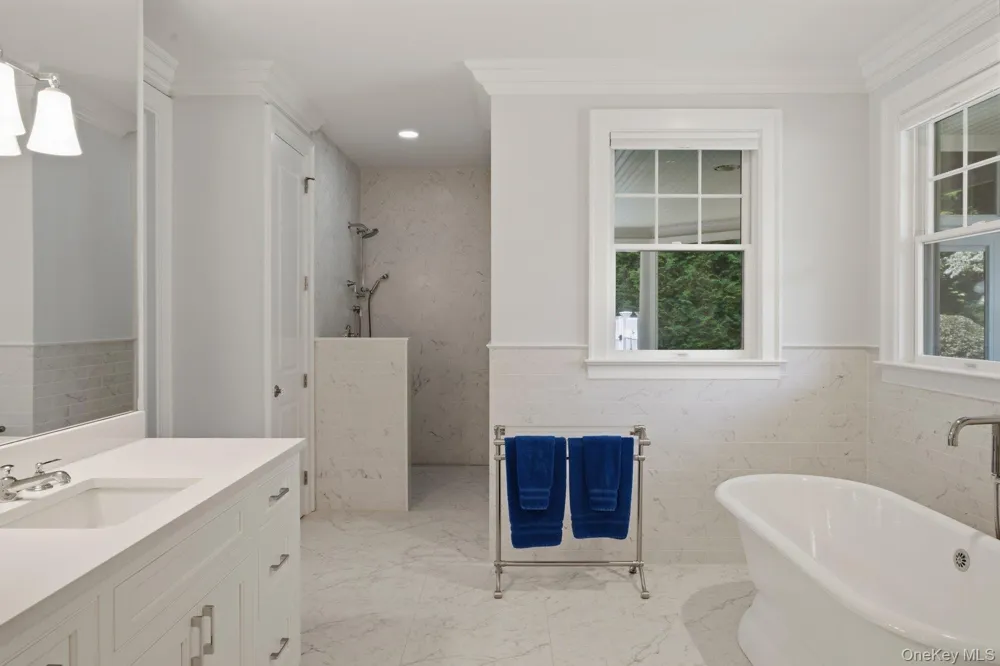19 Cedarfield Lane Westhampton, NY 11977