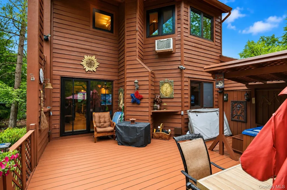 53 Meadowlark Lane Woodridge, NY 12789