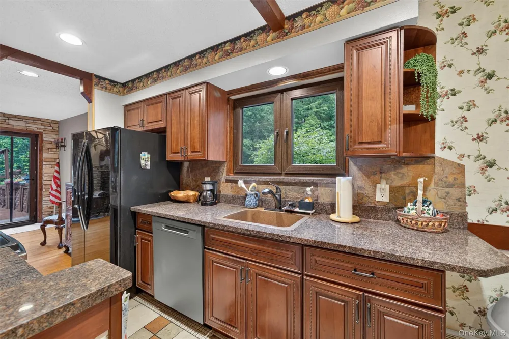 53 Meadowlark Lane Woodridge, NY 12789