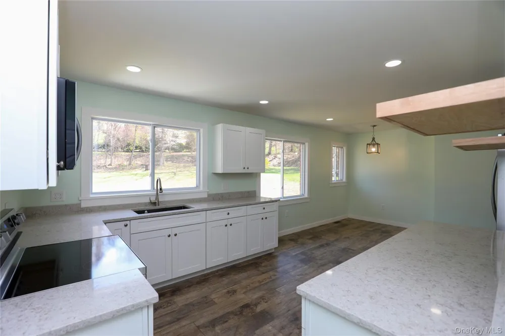 111 Zandhoek Road Hurley, NY 12443