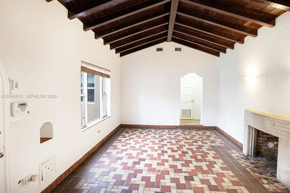 236 SW 28th Rd Miami, FL 33129