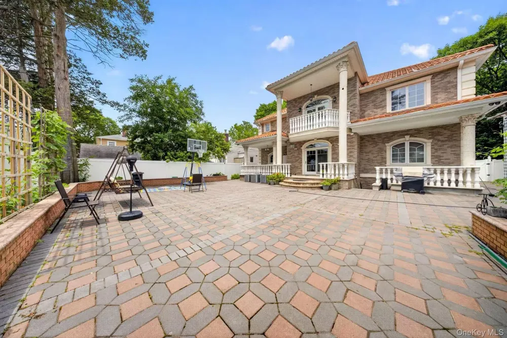 242-14 83rd Avenue Bellerose, NY 11426