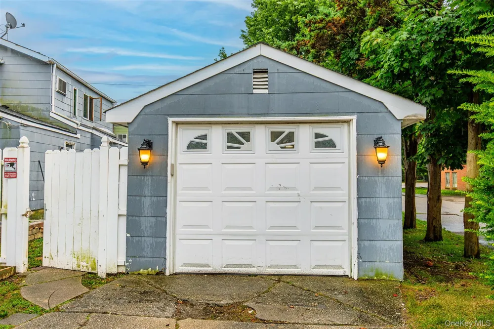 2 Bartel Drive Greenlawn, NY 11740