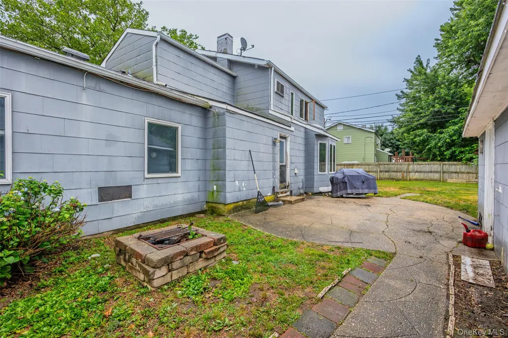 2 Bartel Drive Greenlawn, NY 11740