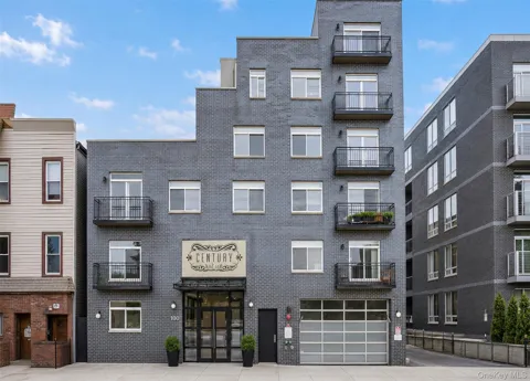 100 Engert Avenue #5C
