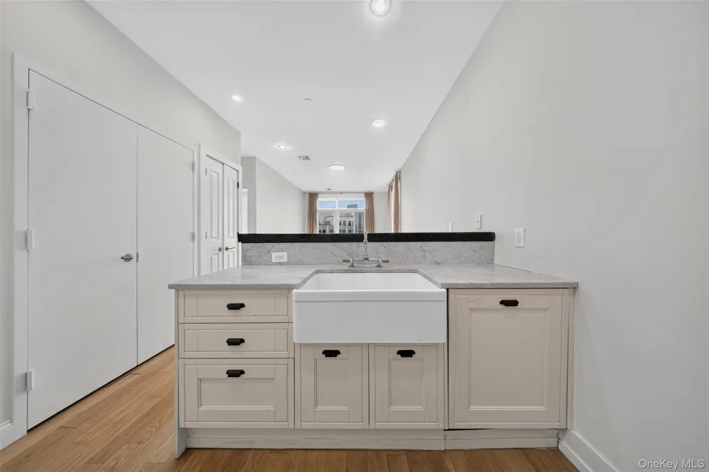 100 Engert Avenue #5C Brooklyn, NY 11222