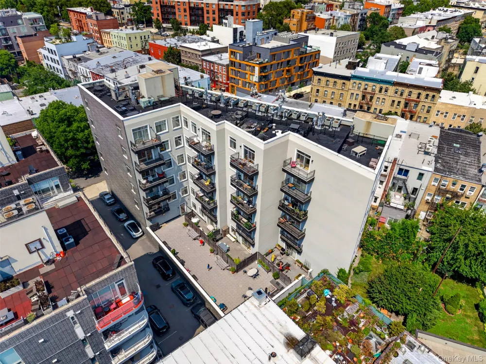 100 Engert Avenue #5C Brooklyn, NY 11222