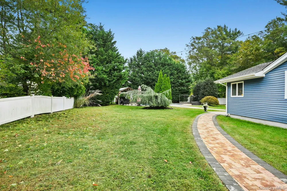 703 Lincoln Avenue Sayville, NY 11782