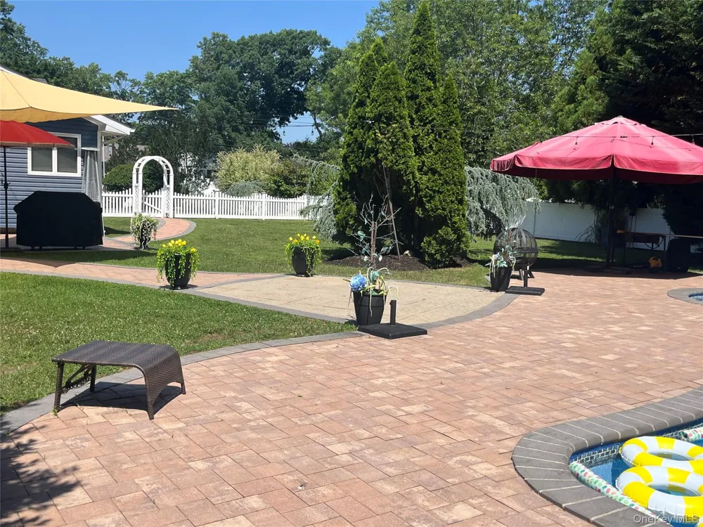 703 Lincoln Avenue Sayville, NY 11782