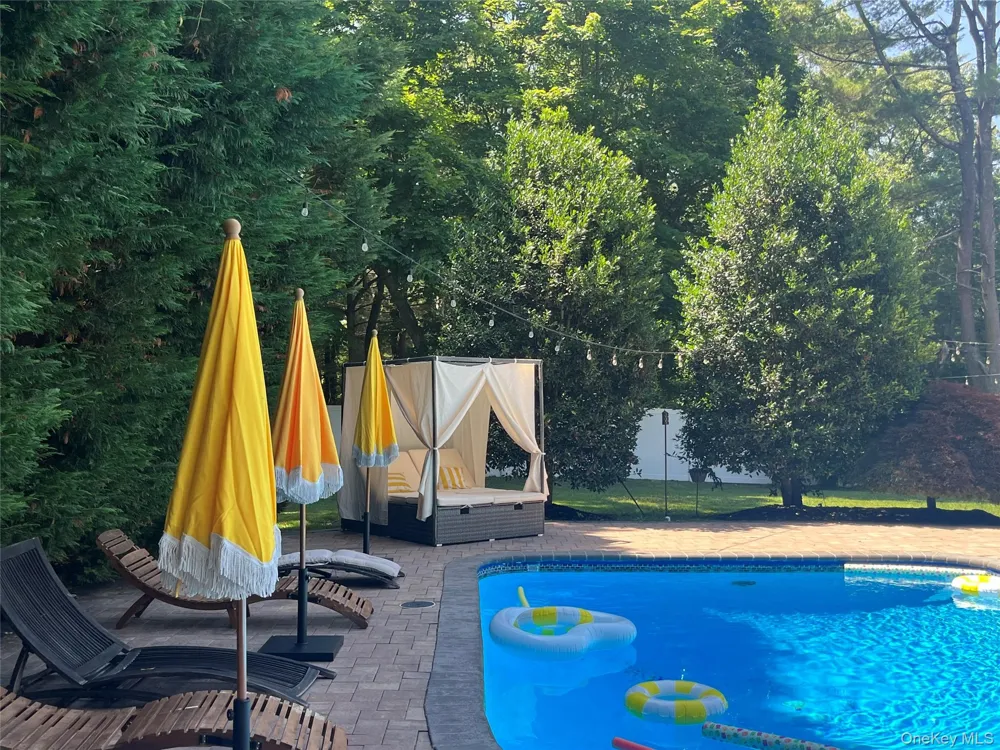 703 Lincoln Avenue Sayville, NY 11782