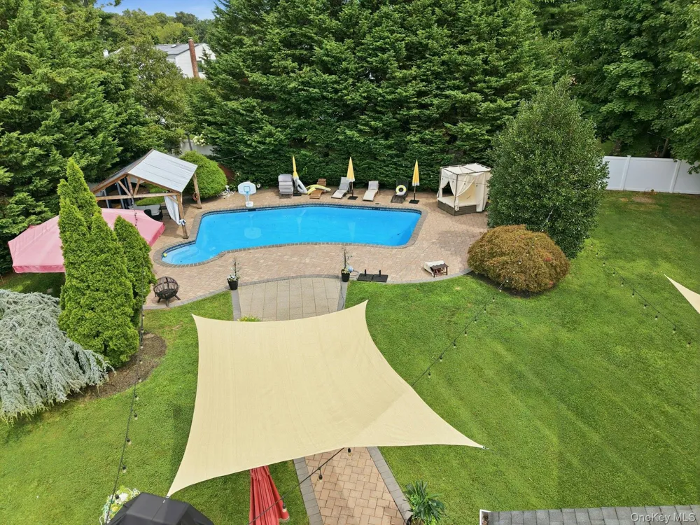 703 Lincoln Avenue Sayville, NY 11782