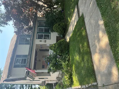 181 Violet Avenue #2
