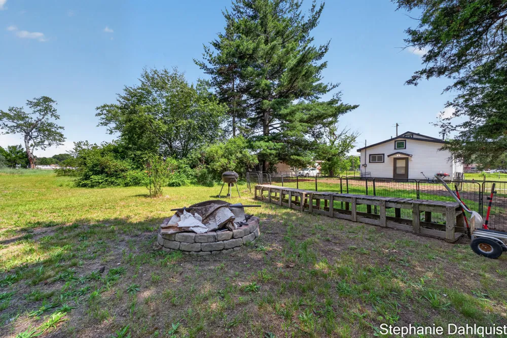 4622 E Apple Avenue Egelston Township, MI 49442