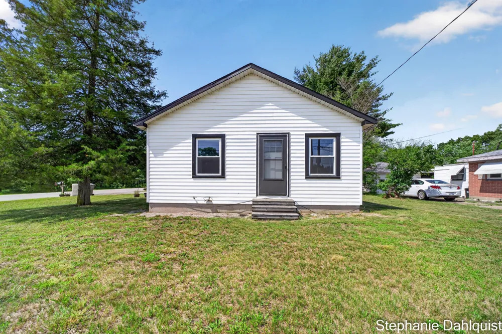 4622 E Apple Avenue Egelston Township, MI 49442