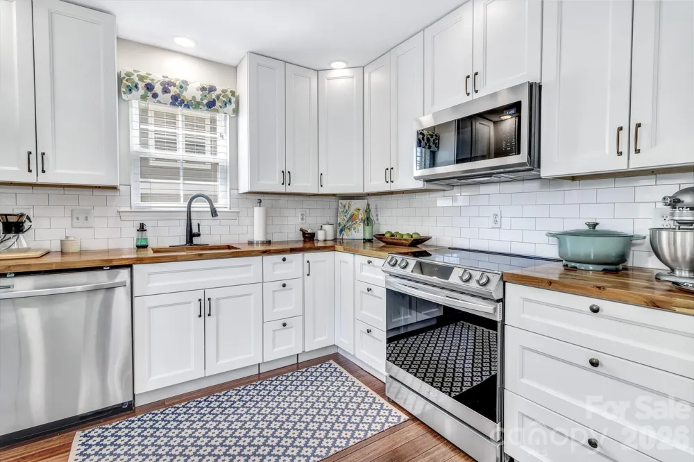 2601 Sagamore Lane Asheville, NC 28806