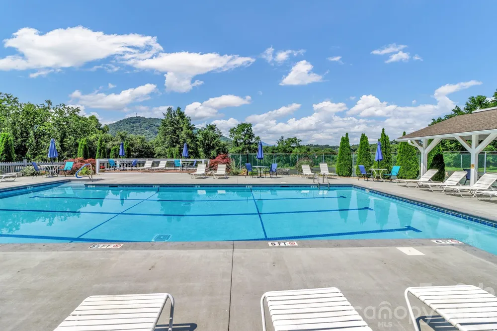 2601 Sagamore Lane Asheville, NC 28806
