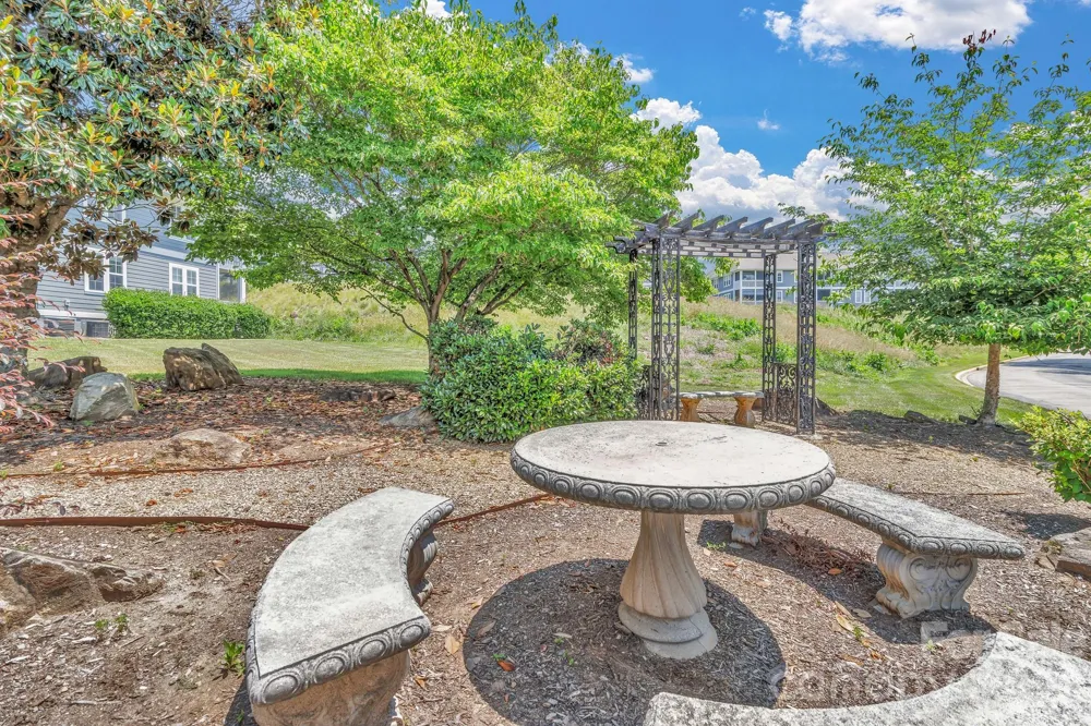 2601 Sagamore Lane Asheville, NC 28806