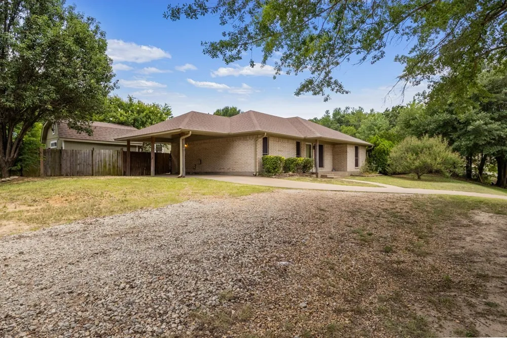 402 Admiral Drive Gun Barrel City, TX 75156