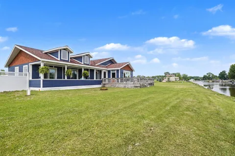2210 E Lola Lane